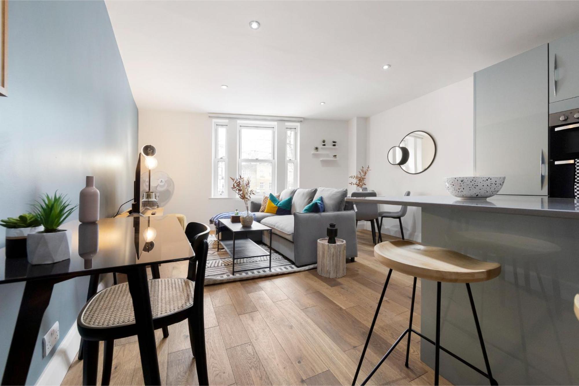 Appartamento Tranquil Flat With Outdoor Space - Prime Location!