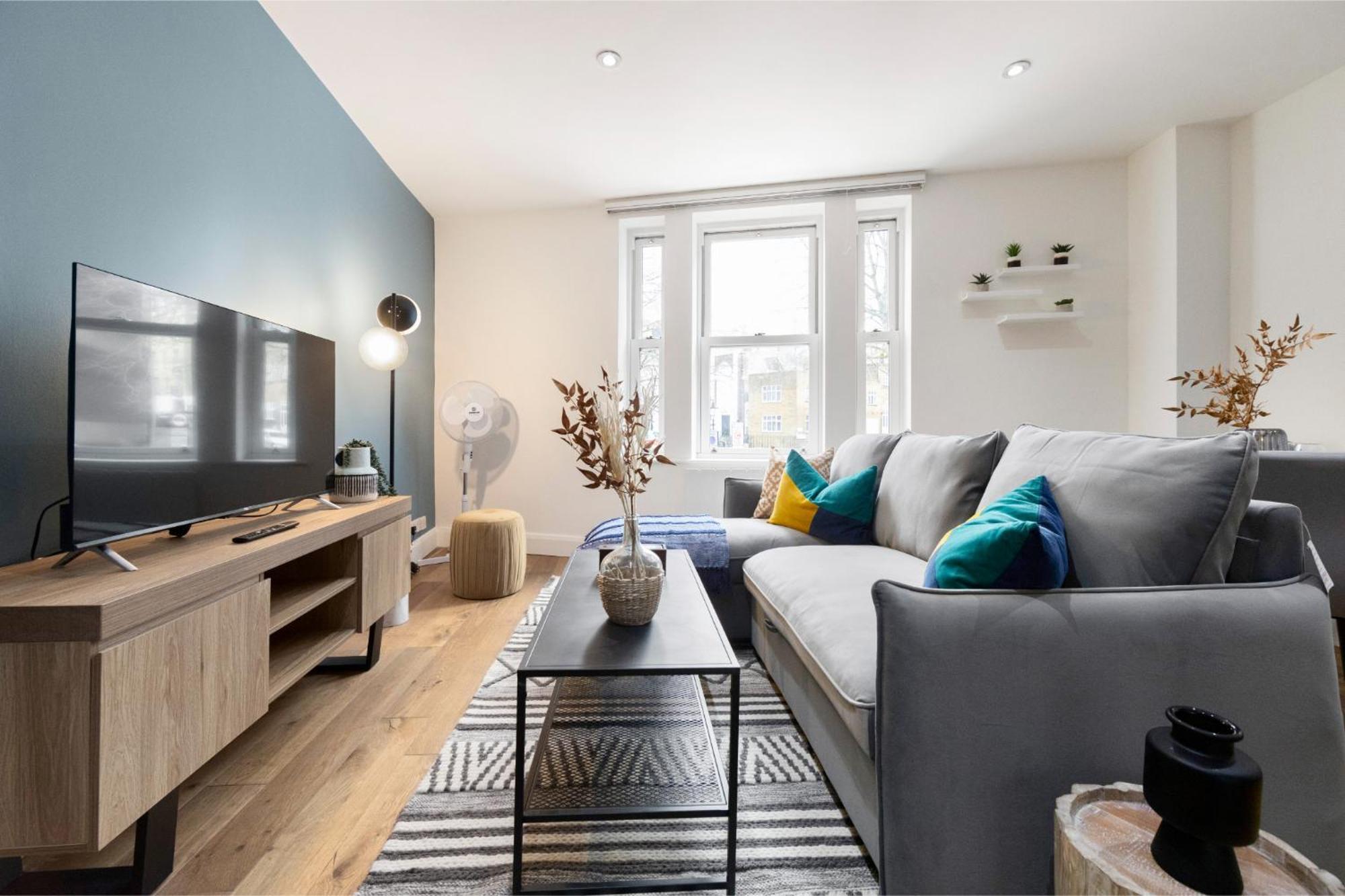 Tranquil Flat With Outdoor Space - Prime Location! * Londra